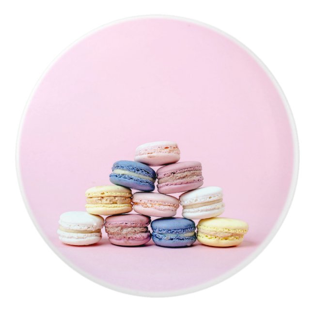 Stylish Ceramic Pull for Modern Interiors (Front)