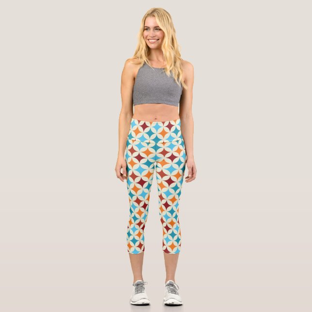Stylish Geometric: Vintage Seamless Pattern Capri Leggings (Front)