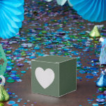 Stylish Green Pattern Luxury Party Treat Heart Favour Box<br><div class="desc">Bring elegance to every celebration with these stylish green pattern luxury party treat heart favour boxes. Featuring a beautiful textured design and heart-shaped charm, they’re ideal for weddings, birthdays, and romantic events. Durable and easy to assemble, these boxes add sophistication to any occasion while keeping your small gifts or treats...</div>