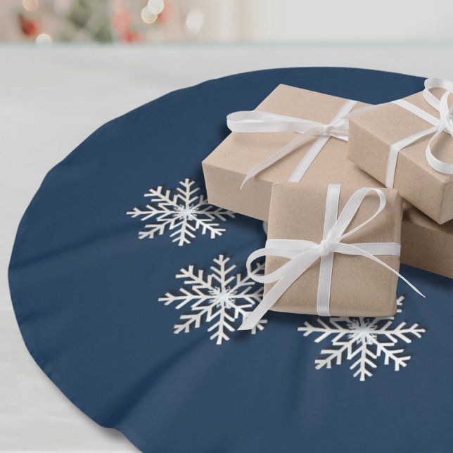 Stylish Minimalist Snowflake Christmas Tree Skirt (Creator Uploaded)