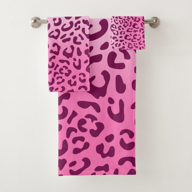 Stylish Pink Leopard Print Bath Towel Set (Insitu)