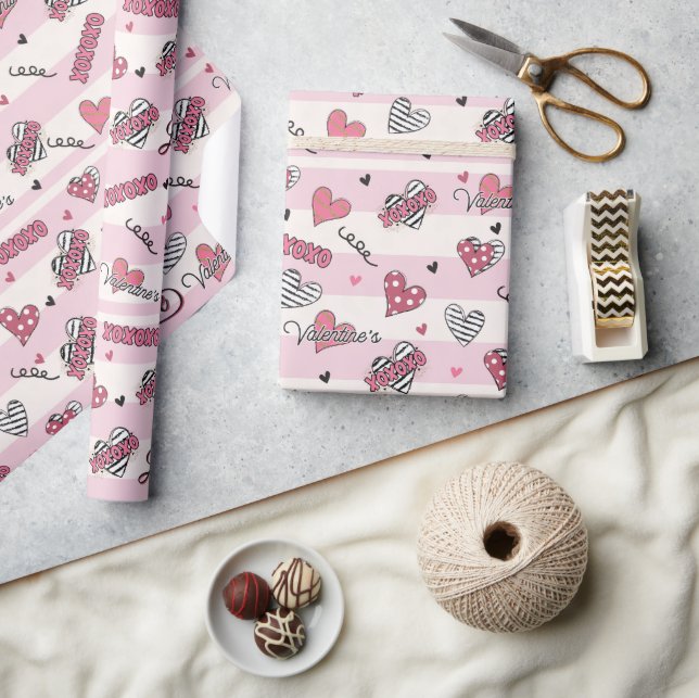 Stylish XOXO Valentine's Day Patterned Wrapping Paper (Crafts)