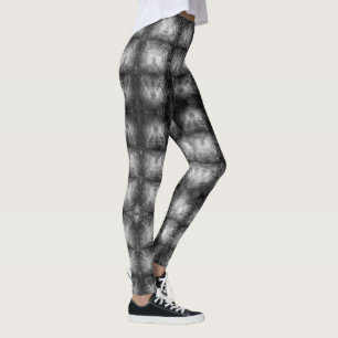 Sulcata turtle shell pattern in bnw leggings