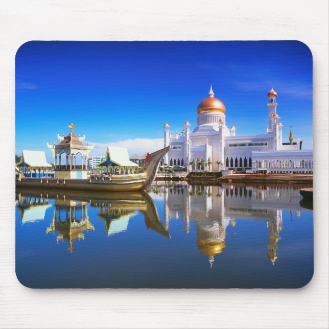 Sultan Omar Ali Saifuddien Mosque Mouse Mat (Front)
