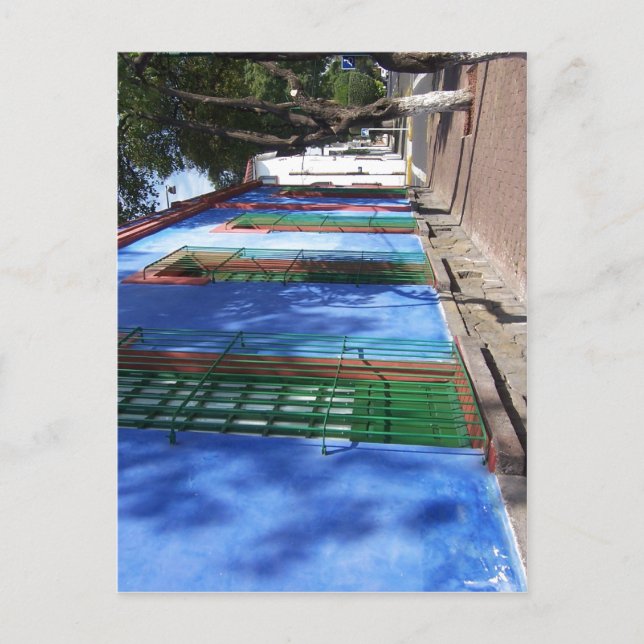 Summary Description Espa?ol: casa azul de Frida Ka Postcard (Front)