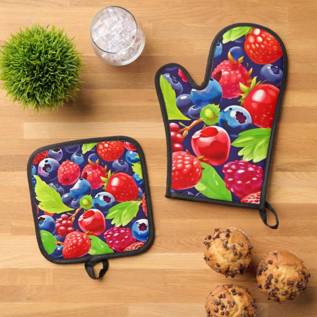 Summer Berry Medley Oven Mitt & Pot Holder Set (Top Down)