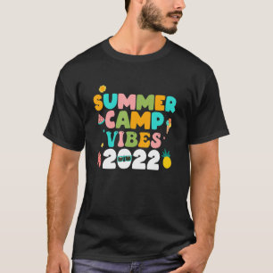 Summer Camp Vibes 2022 Vintage Camping Vacation T-Shirt