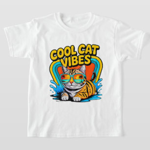 Summer Cat Retro Sunglasses Beach Vibes Cat Lover T-Shirt