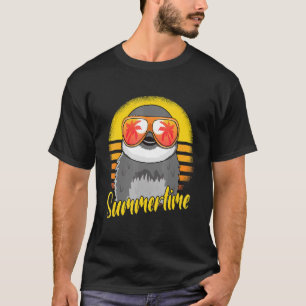 Summertime Penguin Retro Sunset Beach Vacation Pen T-Shirt