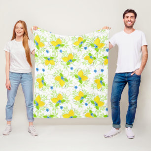 Summery White and Yellow Lemons Floral Pattern Fleece Blanket