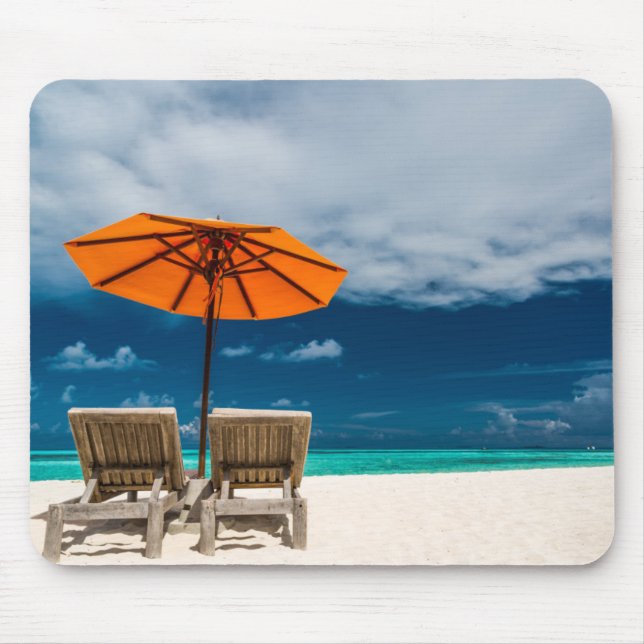 Sun Umbrella On Sandy Beach |Maldives Mouse Mat (Front)
