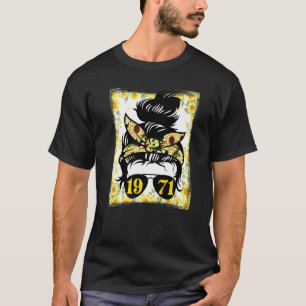 Sunflower Mom Born In 1971 Birthday Gardening Woma T-Shirt