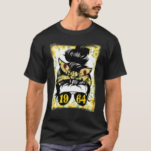 Sunflower Mum Born In 1964 Birthday Gardening Woma T-Shirt