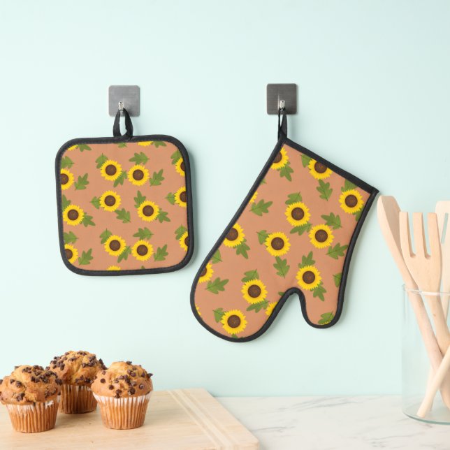 Sunflower Pattern Design – Cute Floral Aesthetic Oven Mitt & Pot Holder Set (Insitu(Hanging))