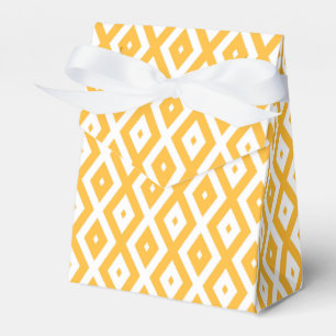 Sunny yellow and white diamond pattern favour box