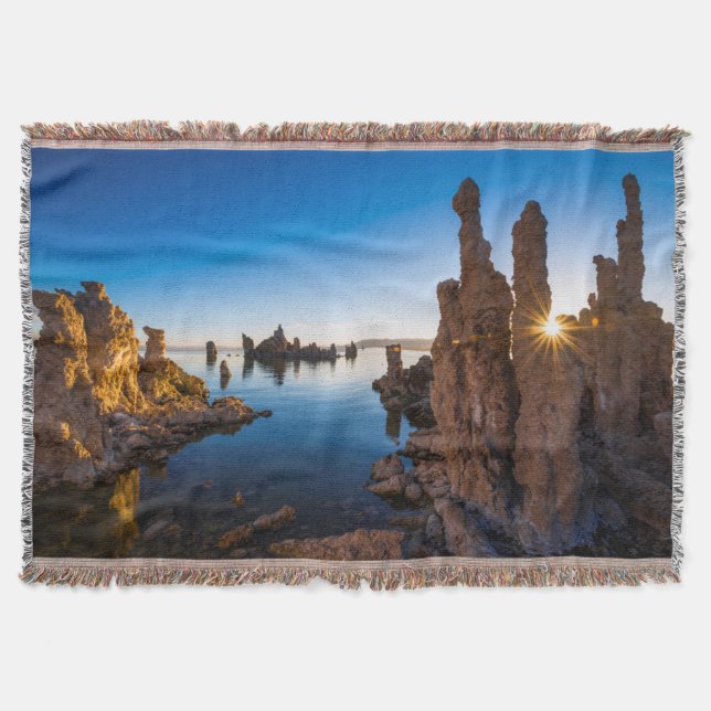 Sunrise at Mono lake, California Throw Blanket (Front)