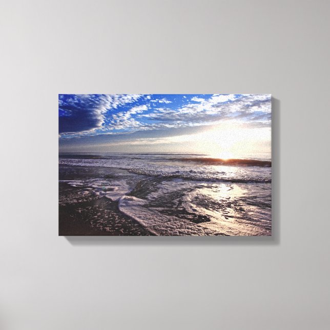 Sunrise on the beach canvas print (Front)