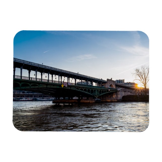 Sunrise over Bir-Hakeim bridge in winter - Paris Magnet (Horizontal)