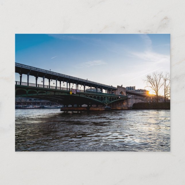 Sunrise over Bir-Hakeim bridge in winter - Paris Postcard (Front)