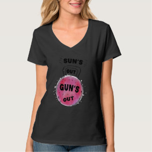 Sun's Out Guns Out Kettlebell Graphic Bodybuildin T-Shirt