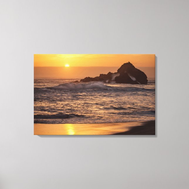 Sunset At Pfeiffer Beach Canvas Print (Front)