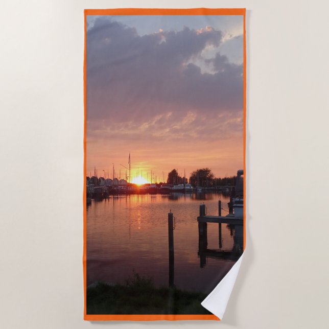 Sunset Huizen Harbour Beach Towel (Front)