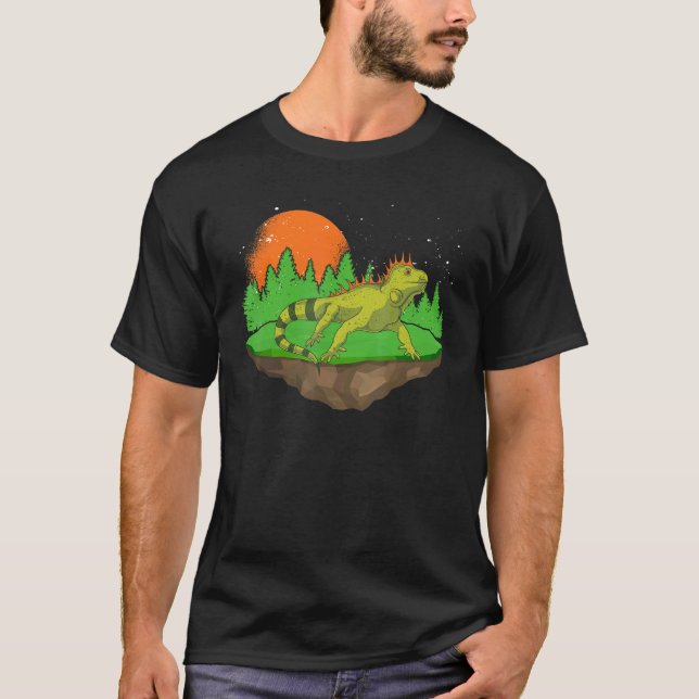 Sunset Wildlife Reptile Animal Lizard Pet Owner Ig T-Shirt (Front)