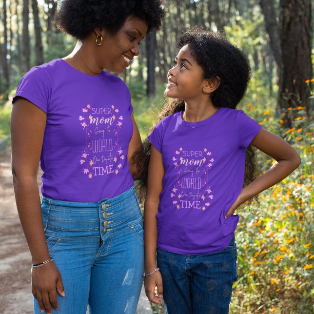 Super Mum Saving the World T-Shirt (Saving the World)