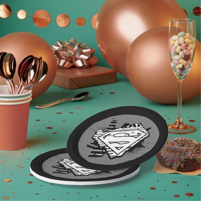 Supergirl Newsprint S-Shield Paper Plate (Multi)