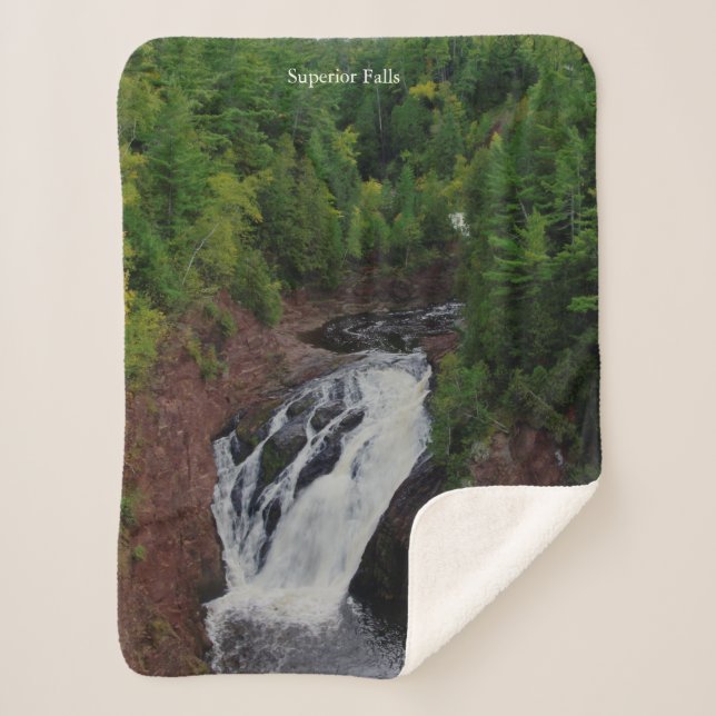Superior Falls sherpa blanket (Front)