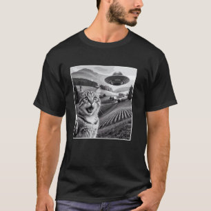 Surprised Cat Alien UFO Farmhouse Humour T-Shirt