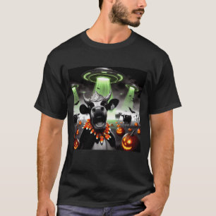 Surprised Cow Alien Selfie Ufo Abduction Halloween T-Shirt