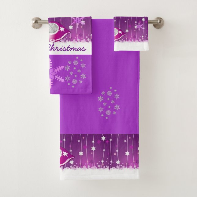 Suzanne Elizabeth Christmas Collection Bath Towel Set (Insitu)