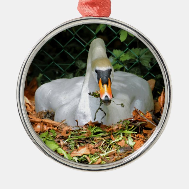 Swan on its nest metal tree decoration (Front)