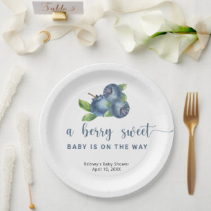 Sweet blueberries paper plate