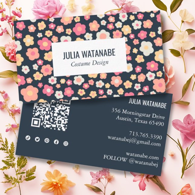 Sweet Daisies Floral QR Code Social Media Chic Business Card (Creator Uploaded)