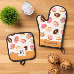 Sweet Doughnut Pattern Oven Mitt & Pot Holder Set