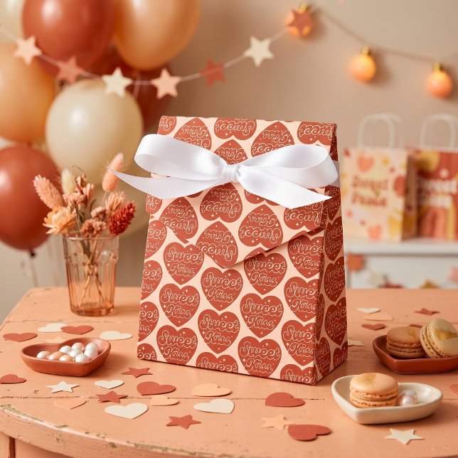 Sweet Kiss Favour Boxes (Creator Uploaded)