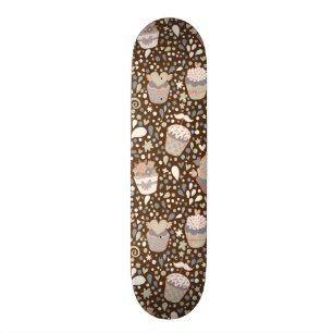 Sweet pattern made of tasty cupcakes skateboard