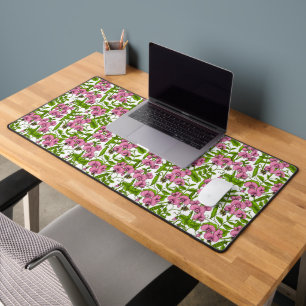 Sweet peas and bumblebees 4 desk mat