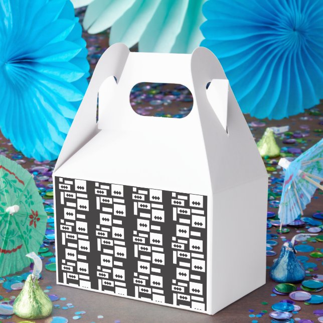 Symmetrical white geometric design with crisp, cle favour box (Party)