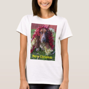 T-Shirt Merry Christmas Basset Hound in Garland