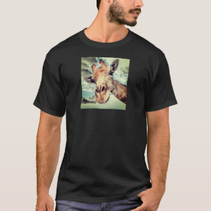 T Shirt with Giraffe Portrait