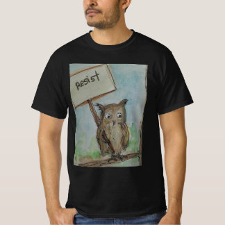 T-Shirt with painting of protesting owl