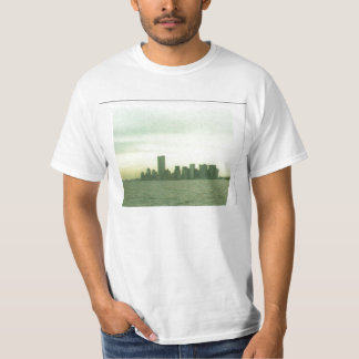 T shirt with pre 9/11/01 New York skyline