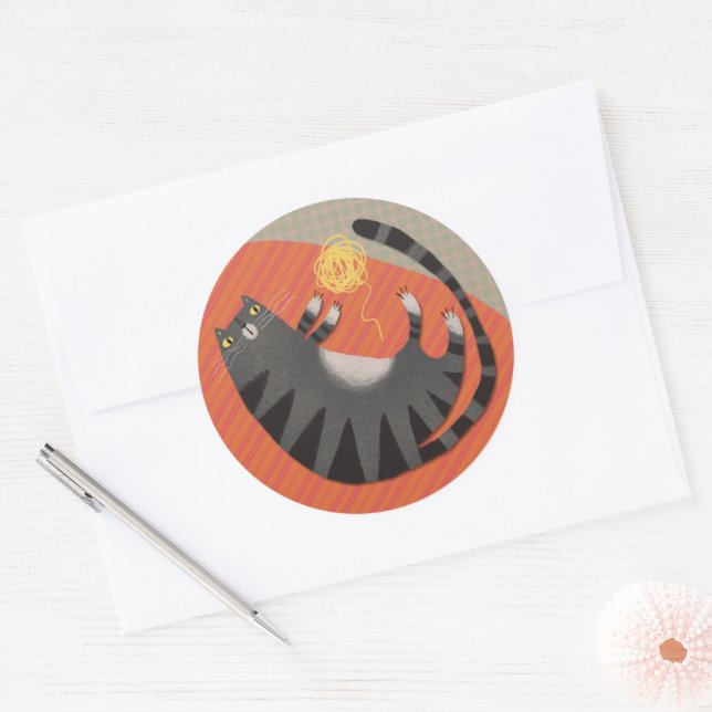 Tabby Cat wih Yarn Classic Round Sticker (Envelope)