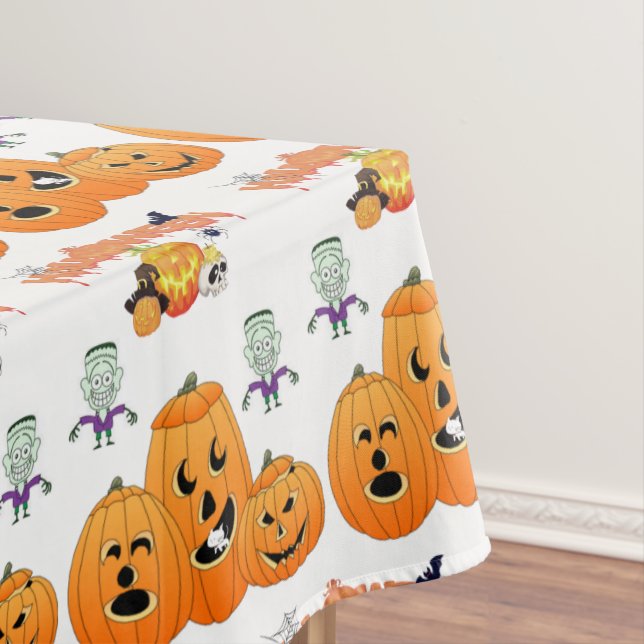 Tablecloth Halloween (In Situ)