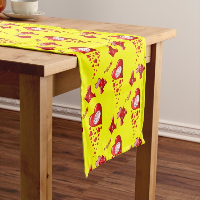 Tablecloth Runner Valentines (In Situ)