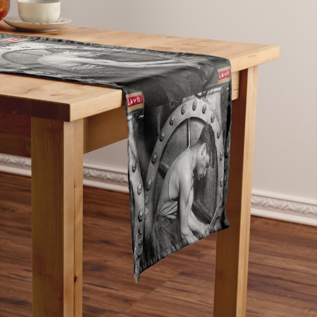 Tablecloth Runner Valentines (In Situ)