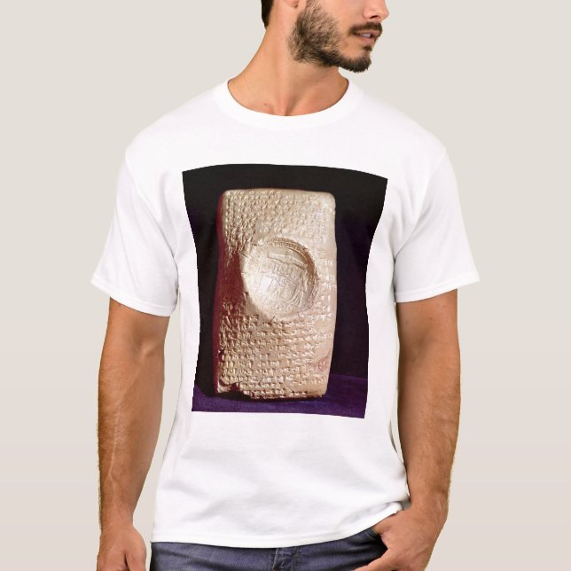 Tablet with cuneiform inscription T-Shirt (Front)